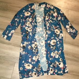 NWOT lumiere womens floral kimono